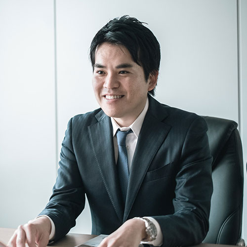 山根陽介